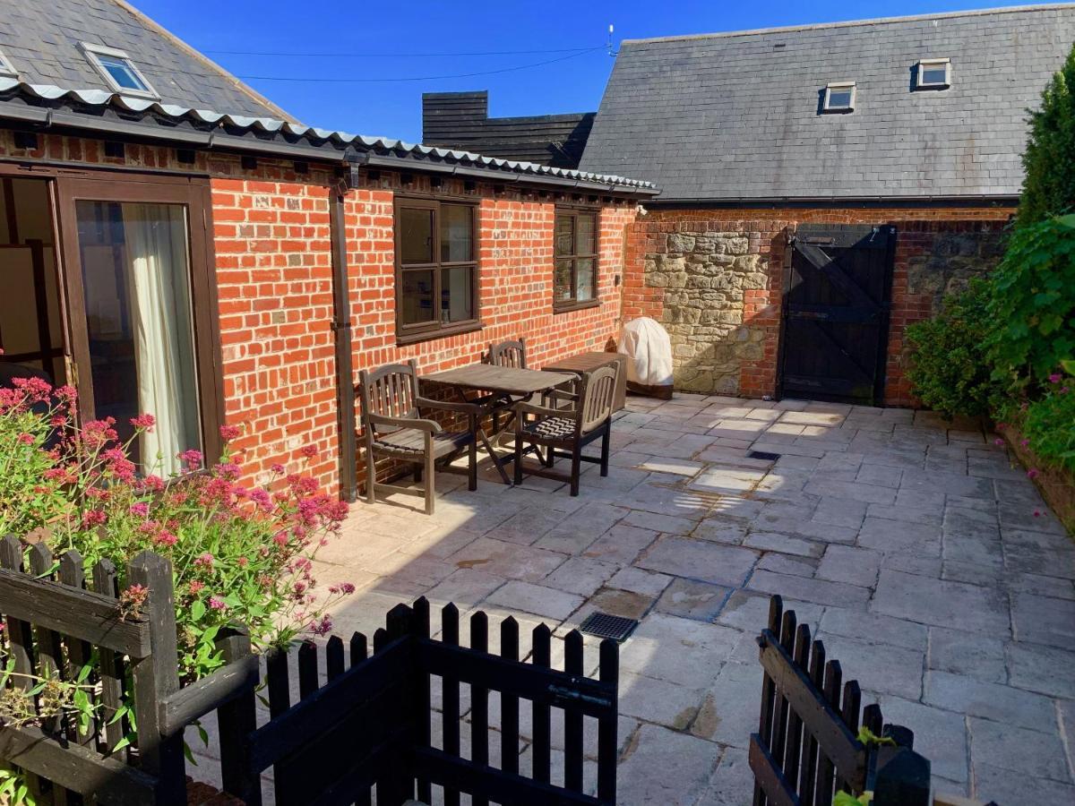 Little Upton Farm Cottages Ryde  Bagian luar foto