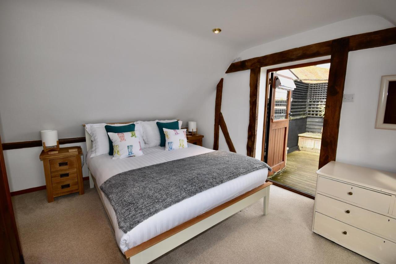 Little Upton Farm Cottages Ryde  Bagian luar foto